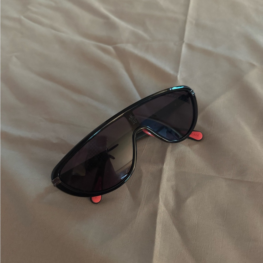 Moncler Vitesse Sunglasses